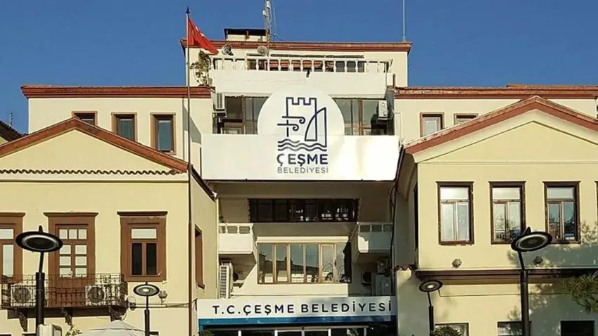 İzmir haber: Çeşme Belediyesi’ne operasyon! 2 gözaltı haberinin görseli