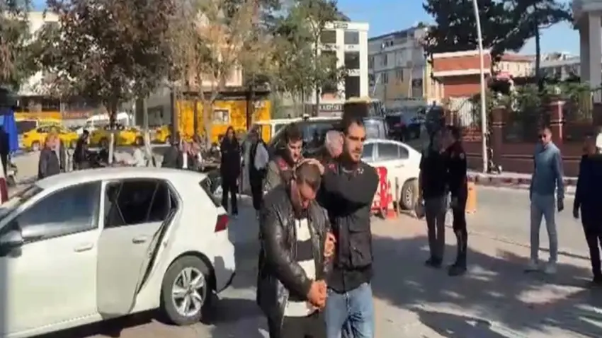 Kendini savcı olarak tanıtan firari dolandırıcı sahte kimlikle yakalandı! haberinin görseli
