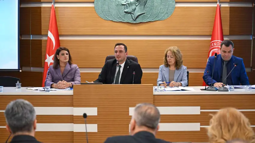 Bornova’da 9 milyar 30 milyon liralık hizmet bütçesi haberinin görseli