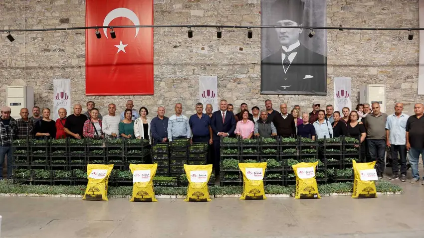 Urla’da üreticiye tarımsal destek sürüyor haberinin görseli