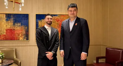 Alperen Şengün ile Yao Ming buluştu: Aralarındaki boy farkı gündem oldu