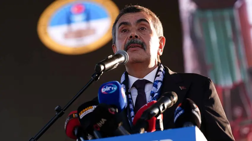 Bakan Tekin İzmir’de Erzurum Tanıtım Günleri’ne katıldı haberinin görseli