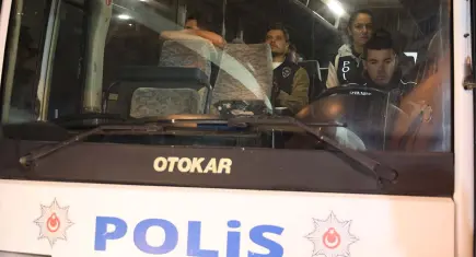 Bayraklı Belediyesi soruşturmasında 43 şüpheli adliyeye sevk edildi