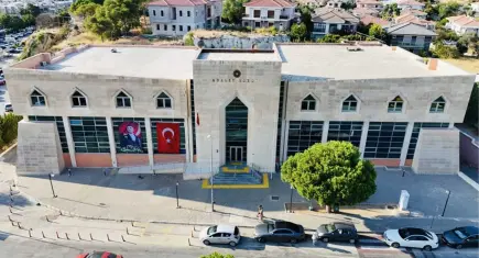 Çeşme Belediyesi operasyonunda 12 şüpheli adliyeye sevk edildi