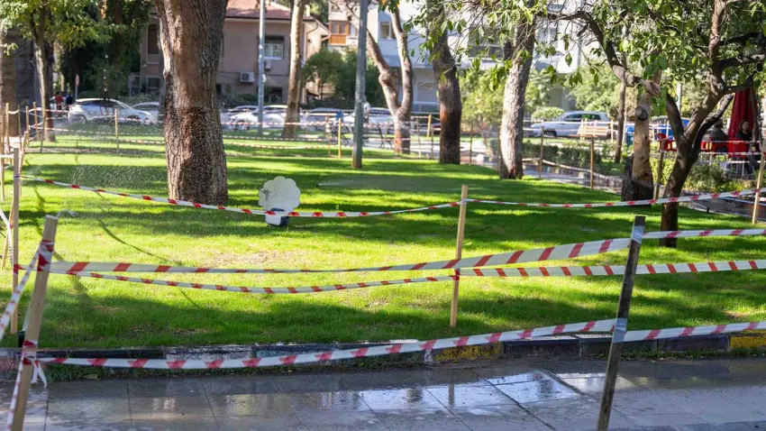 Bornova Büyükpark’ta yeşil dönüşüm: Otomatik sulama tamamlandı haberinin görseli