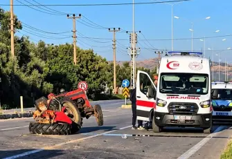 İzmir Tire’de traktör ile panelvan çarpıştı: 2 yaralı