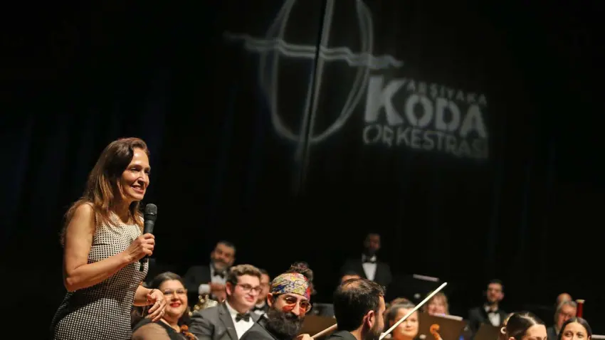 Karşıyaka Oda Orkestrası yeni sezonu ücretsiz konserle açıyor haberinin görseli