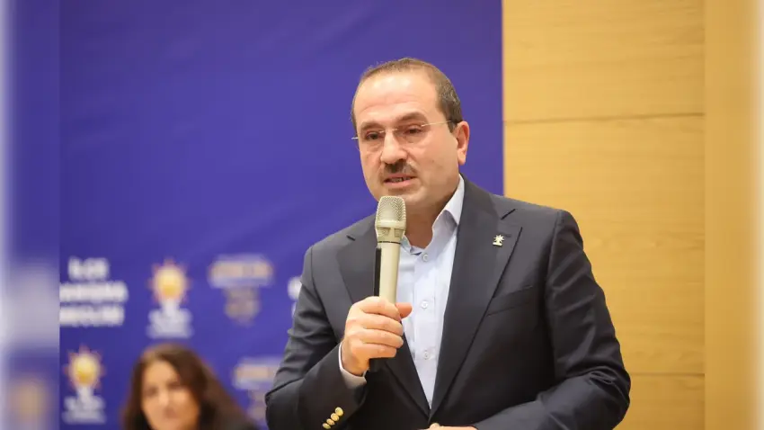 Kırkpınar’dan Tugay’ın AK Parti’ye geçişine destek: Hizmeti seçti haberinin görseli