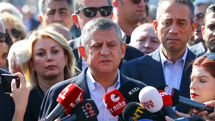 Özgür Özel’den fon krizi açıklaması: İktidarın kimyası bozuldu haberinin görseli