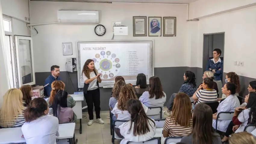 BELGEM öğretmenlerine iklim ve sıfır atık eğitimi haberinin görseli