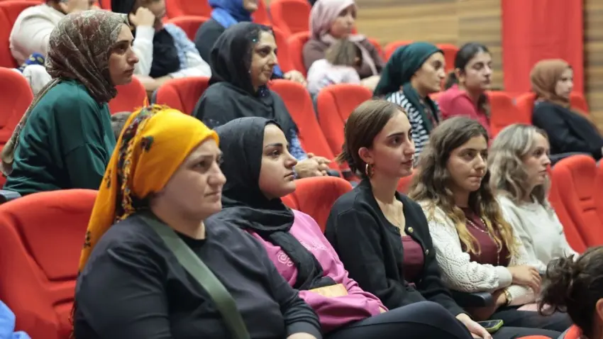 Konak’ta aile içi iletişime uzman desteği haberinin görseli