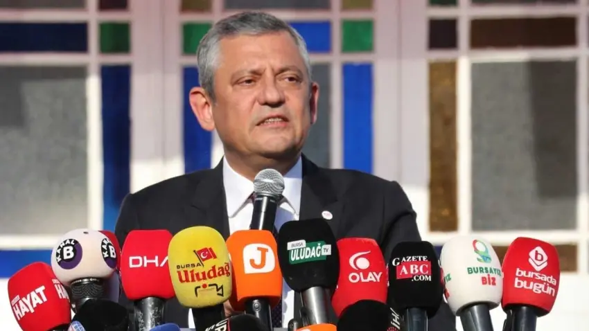 Özel Mudanya'da konuştu: Kimin demokrat olduğuna seçimi kaybettiği akşam bakacaksınız haberinin görseli