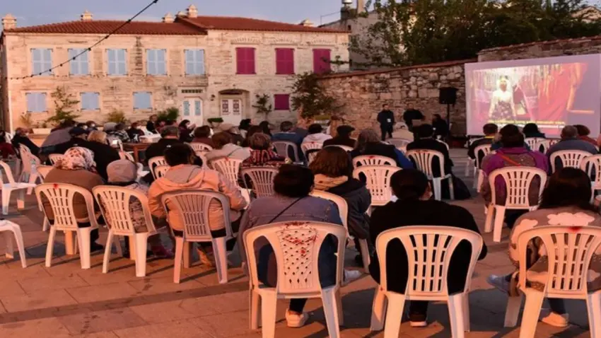 Sinema ve arkeoloji tutkunları Foça’da buluşuyor haberinin görseli