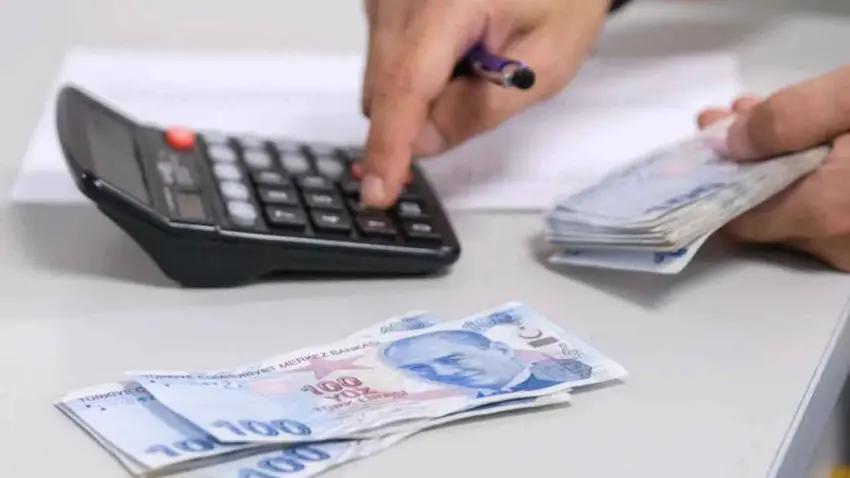 Vergi ve enflasyon 17 milyon işçinin ücretini eritti haberinin görseli