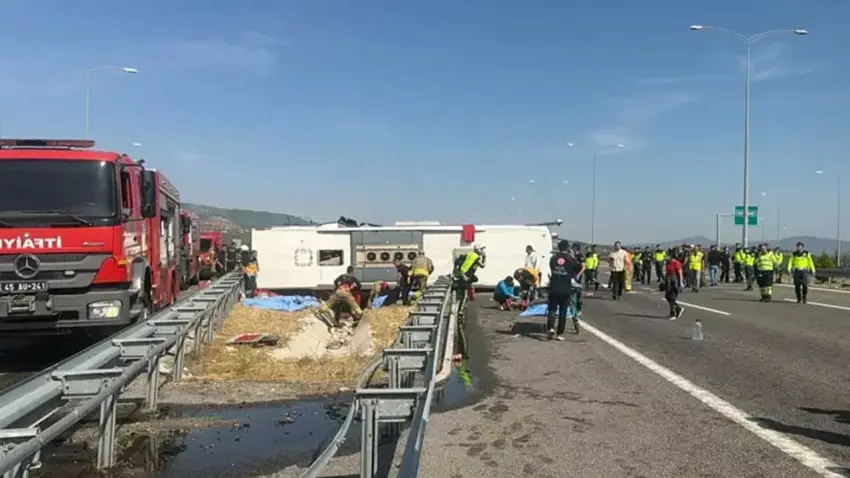 Akhisar'daki feci kazada şok açıklama: Tur şirketinden "Bireysel Hata" savunması! haberinin görseli