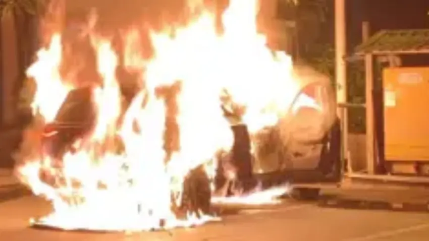 Alanya’da korkutan yangın: Şarj edilen elektrikli otomobil küle döndü! haberinin görseli