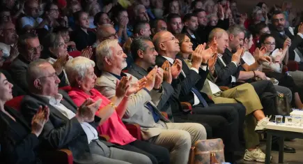 Gaziemir’de kültür sanat sezonu açıldı: Ünal Işık’tan dikkat çeken mesaj