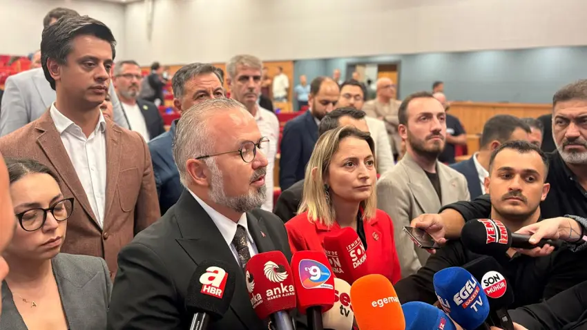 İptal edilen meclisin ardından AK Parti’den “İzmir’in sorunlarını konuşalım” çıkışı haberinin görseli