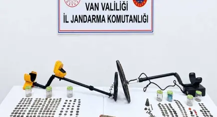  Jandarmadan kaçakçılık operasyonu: 529 roma sikkesi yakalandı