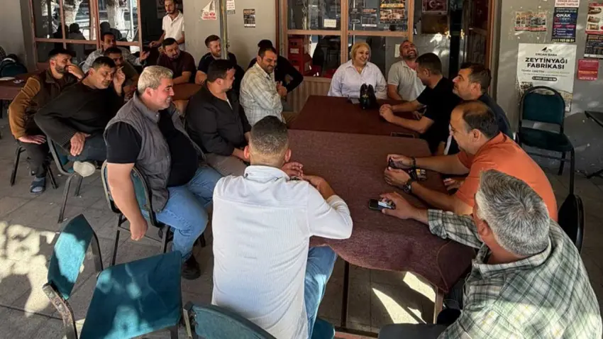 Menderes’te Başkan Vekili Asuman Şen’den pazar mesaisi haberinin görseli