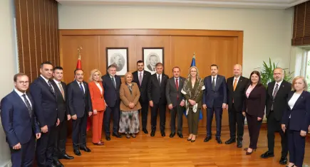 Şato’da AK Parti zirvesi: Meclis öncesi buluştular