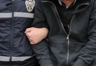 İzmir'de göçmen kaçakçılığı operasyonu: 34 kişi yakalandı