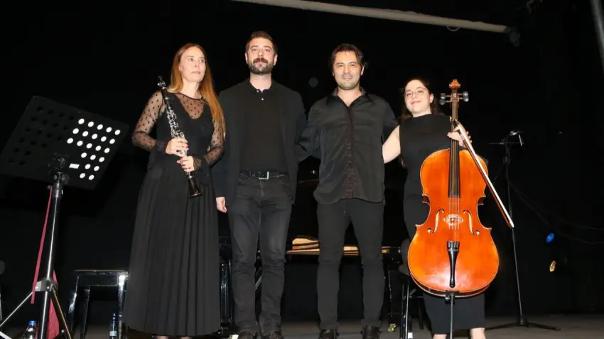 Karşıyaka Oda Orkestrası yeni sezona konserle başladı haberinin görseli
