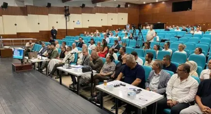 Konak'ta CHP'li meclis üyelerinden protesto