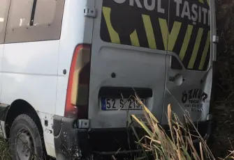 Ordu'da okul servisi şarampole yuvarlandı: Öğrenciler yaralandı