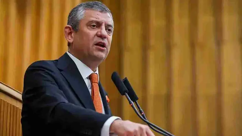 Özgür Özel’den Eyyüp Kadir İnan’a tazminat davası haberinin görseli