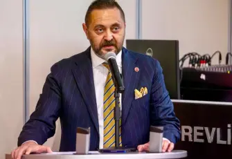 AK Partili Ünal’dan belediyeye eleştiri: Karşıyaka’nın kaderi çöp yığınları olamaz!