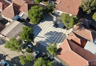 Foça’da Gerenköy Meydanı yenilendi