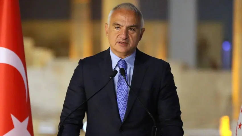 Bakan Mehmet Nuri Ersoy