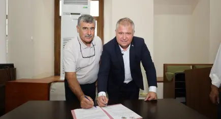 Urla’da zeytinciliğe destek büyüyor: Üreticiye kasa ve fidan desteği