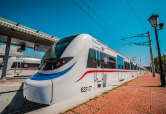 Başkan Tugay duyurdu: İZBAN’da 90 dakika ücretsiz aktarma geri geldi!