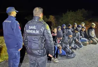 İzmir haber: Urla’daki düzensiz göçmen operasyonunda 50 kişi kurtarıldı
