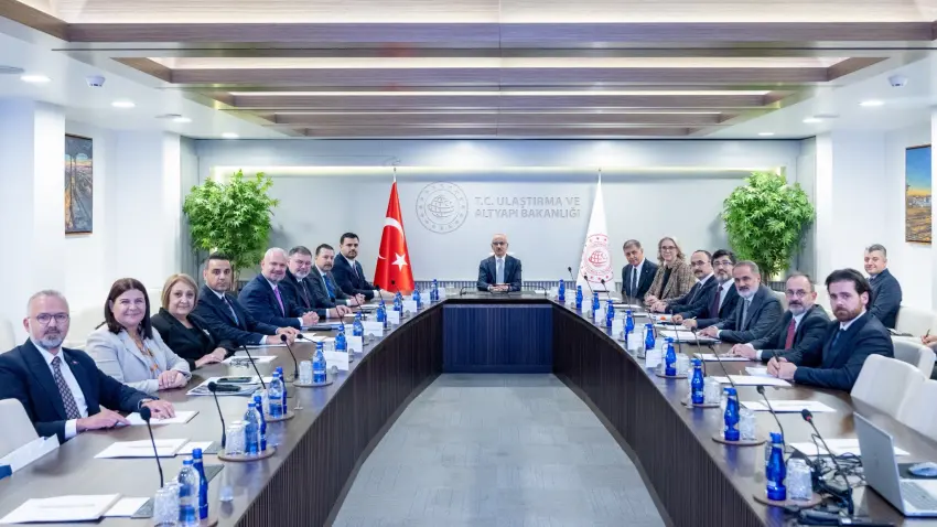 İzmirli üç başkandan Bakanlıklara yatırım çıkarması haberinin görseli