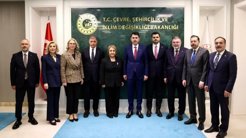 Asuman Şen’den Ankara çıkarması: Menderes için 3 bakanla görüştü - Fotoğraf 1