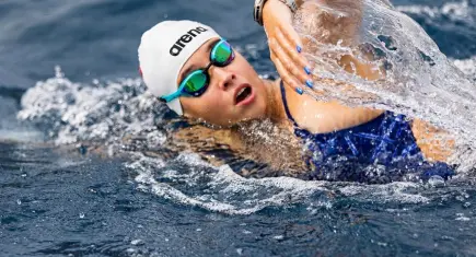 Milli Yüzücü Eda Savcıgil Molokai Kanalı’nı geçen en genç Türk Sporcu oldu!