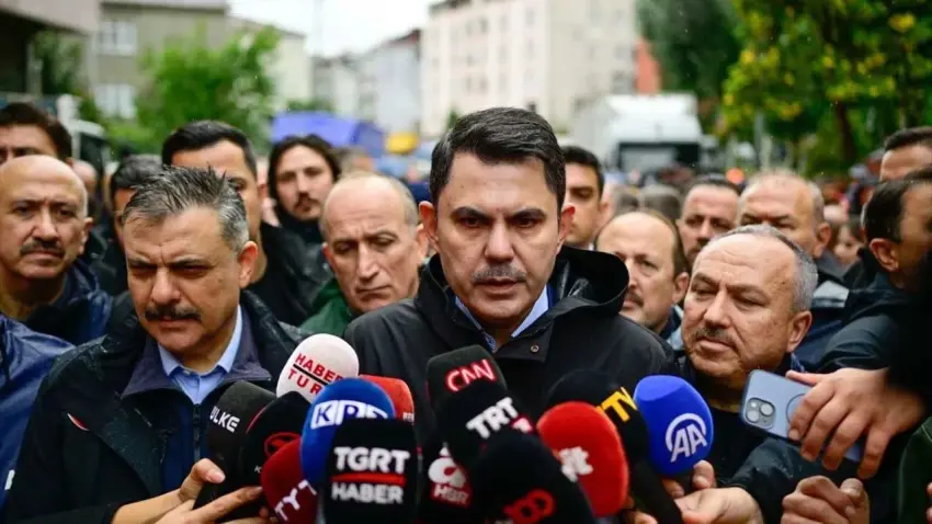 Bakan Kurum: 83 yılın en yüksek yağışını aldık, afetin izlerini sileceğiz haberinin görseli