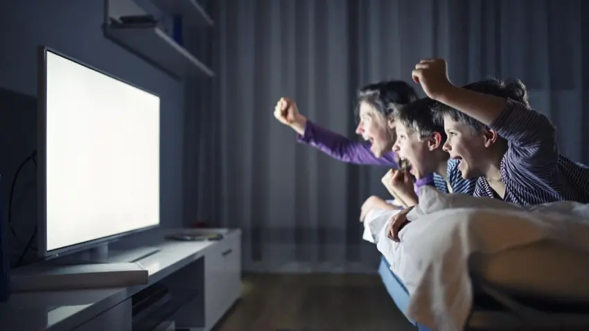 Bu akşam ekranlarda hangi yapımlar var? 16 Ekim 2026 Cuma TV rehberi