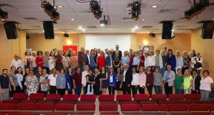 Buca’nın 3. Yaş Üniversitesi’nde ilk ders heyecanı