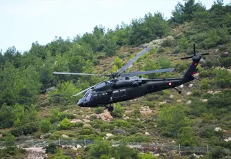 Foça’da uluslararası keskin nişancı buluşmasında helikopterden atış