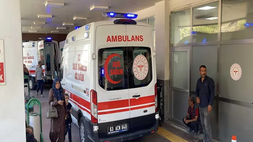 Lise pansiyonunda korkutan olay: 30 öğrenci hastaneye kaldırıldı - Fotoğraf 1