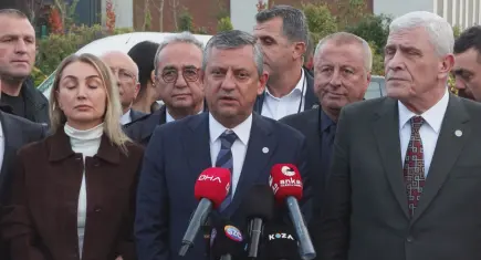 İBB’ye yönelik yolsuzluk davası sonrası Özgür Özel ve Müsavat Dervişoğlu açıklamalarda bulundu