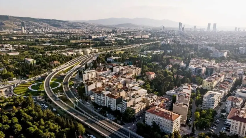 İzmir’e yeni ilçe geliyor! Bornova’dan 9 mahalle ayrılabilir haberinin görseli