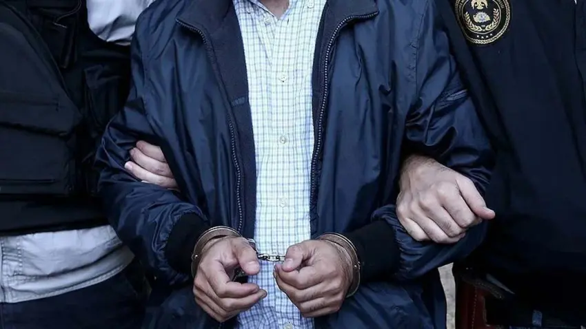 İzmir merkezli tefecilik operasyonunda 14 şüpheliden 11’i tutuklandı haberinin görseli