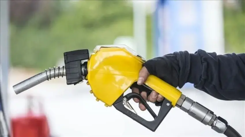 Benzine indirim yolda: Fiyatlar 80 TL’nin altına düşüyor! 16 Ekim İzmir, İstanbul ve Ankara akaryakıt fiyatları - Fotoğraf 3