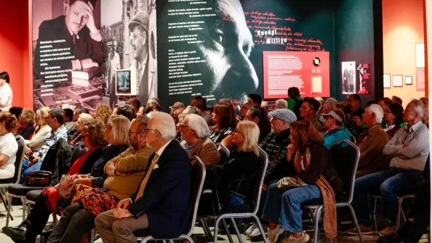 İzmir’de Nâzım Hikmet buluşması: Şiir, müzik ve edebiyat bir arada - Fotoğraf 1