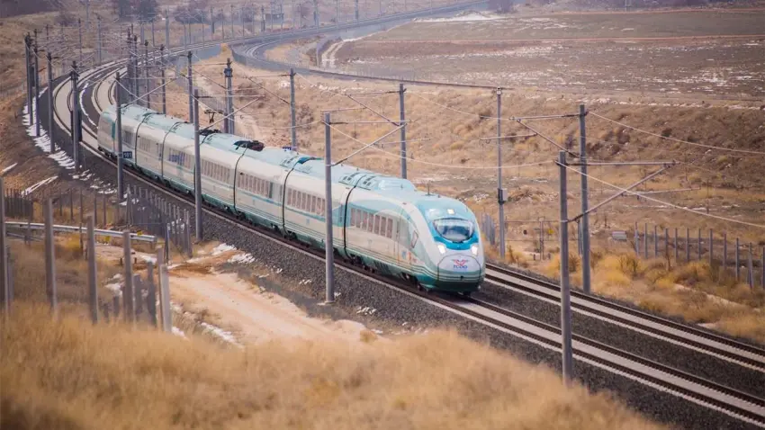 Ücretsiz tren biletinde yeni dönem: Kimlik yeterli olacak! haberinin görseli